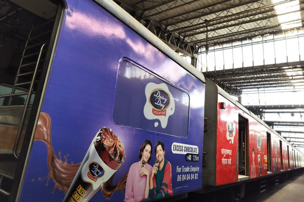 railway-advertising-1